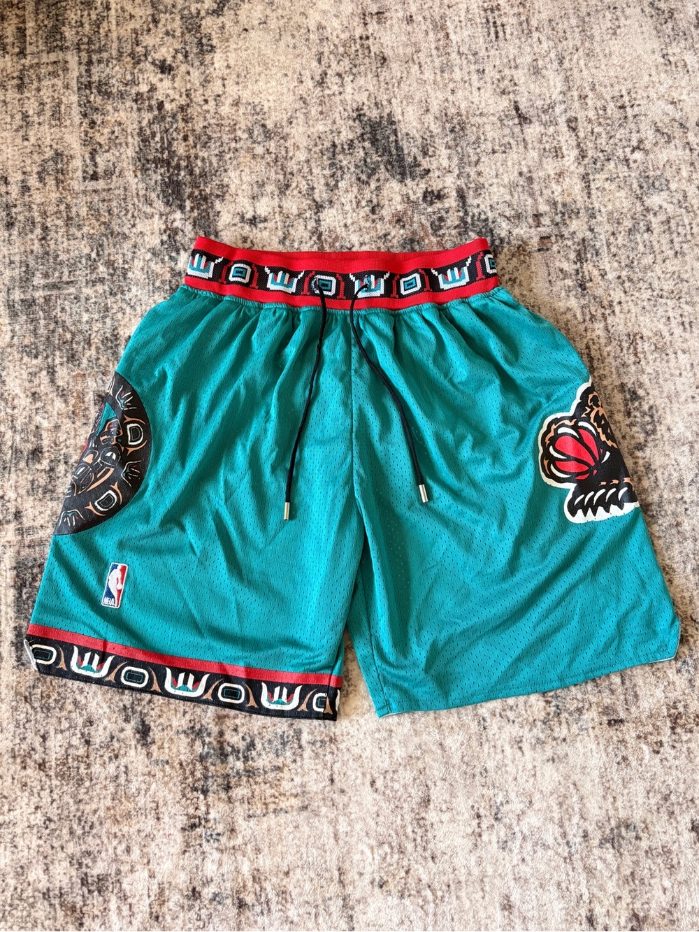 Just Don Vancouver Grizzlies 1995-96 Shorts Made USA Size M NBA Hardwood Classic